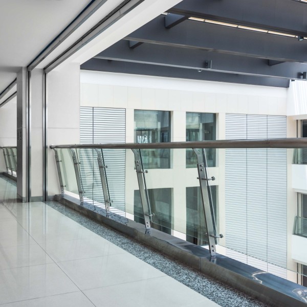 Cam Korkuluk Sistemleri